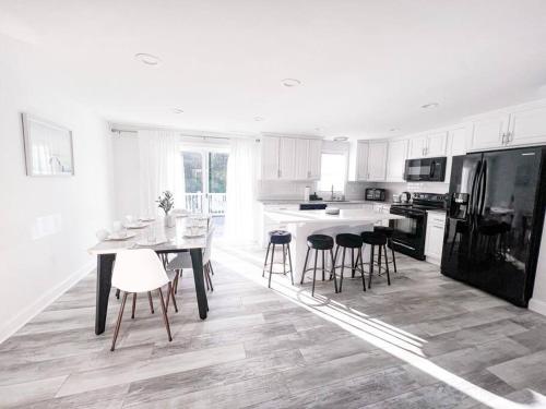 Cozy Getaway Lodge & Retreat in Mechanicsburg, USA