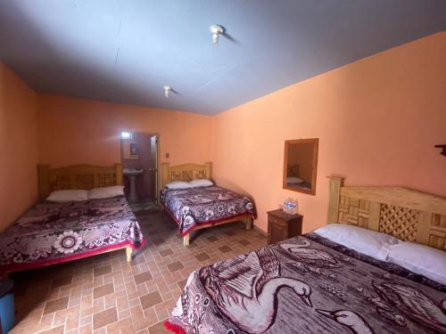 3 double beds