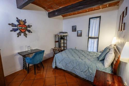 Standard Double or Twin Room image 3