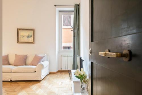 Eri's Apartment, Roma