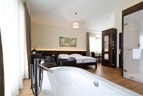 ฝักบัว, Hotel Glanis in นียง