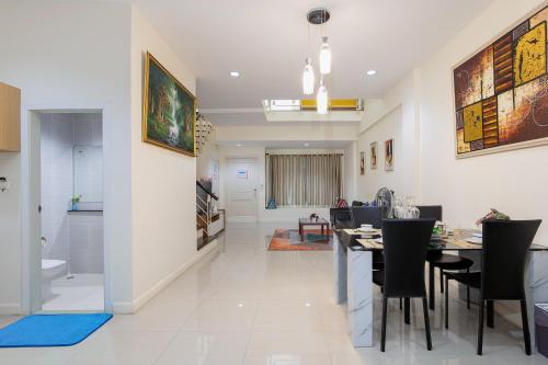 AreeHouse 曼谷 300平方 獨棟別墅 家庭首選 近7-11 超市 MRT, Bangkok (zdjęcie 9)
