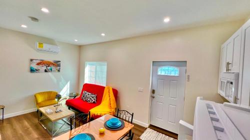 Amazing one bedroom guest house in Los Angeles, USA