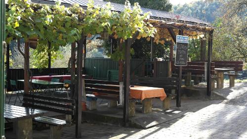 蘭德豪斯瓦德費登住宿加早餐旅館 (Landhaus Waldfrieden) in 拉斯尼宗赫