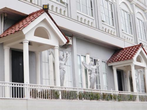 Chevilly Resort & Camp – Bogor, PA