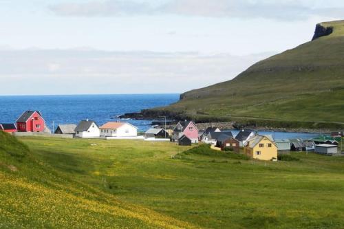 A környék, STAY-Atlantic in Skálavík