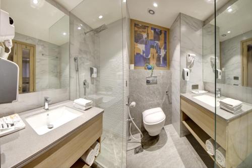 room detail thumbnail 2