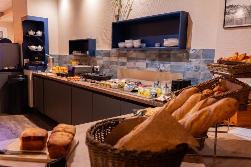 Best Western Hotel De La Plage Saint Marc sur Mer - image 6