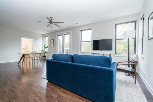 CozySuites Music Row Stunning 2BR -free parking 05 in Nashville, USA