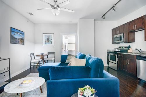 CozySuites Music Row Charming 1BR free parking 34 in Nashville, USA