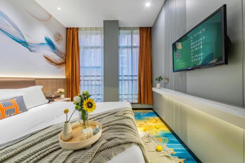 room detail thumbnail 2