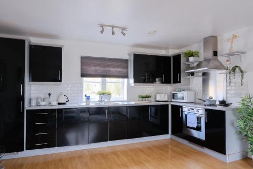 Sorrel House Stylish 2 Bedroom 2 Bathroom in Carterton