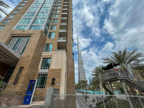 StoneTree - 3BR + Maid's Room near Burj Khalifa and Fountain, Dubái