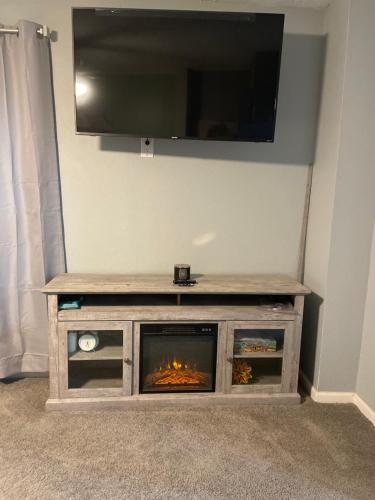Great place in the country Suite B- shared main space in Montgomery, USA