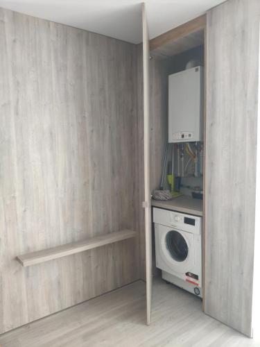 Central, brand new apart with parking in Strumsko Industrial Zone