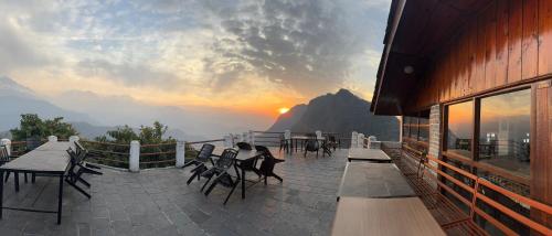 ES Deurali Resort in Dhital