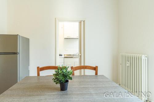 Galaxy 158 One Fiera with Free Parking 3
