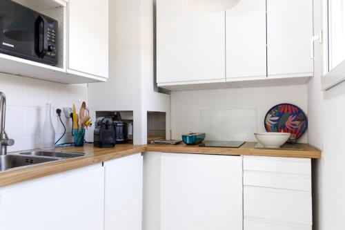 مطبخ, appartement résidence riviera avec piscine (appartement residence riviera avec piscine) in Le Lavandou City Center