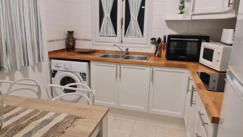 Apartamentos Delfines - image 2