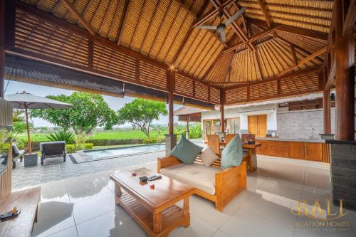 DeLuxe 1BR Villa with Sawa view and private pool!