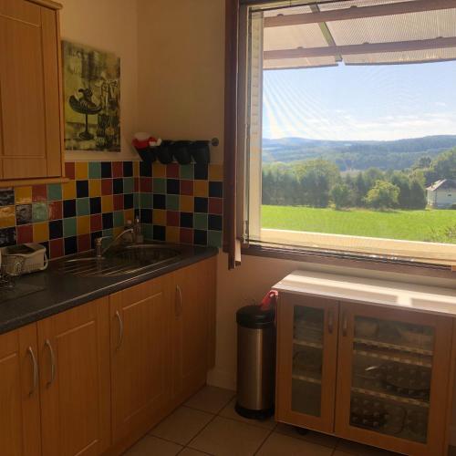 Kitchen, Bruyeres, Myrtilles et Monedieres en Correze, 1 in Treignac