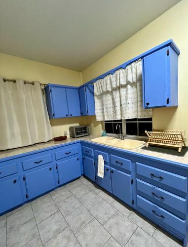 Sea-Renity Hideaway (Studio Apt) in Piggotts