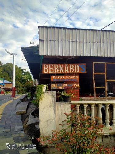 Vue extérieure, Bernard's Guest Houses in Samosir