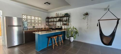 Общая зона отдыха/ТВ, Modern Luxury Apartment In town and Peaceful with AC and hot water in Сан-Хуан-дель-Сур