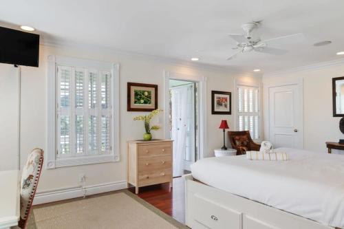 Atlantic Oasis - Private Pool Parking & Downtown in Key West, USA