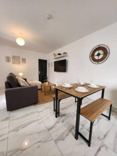 Aparthotel Flat 8 - 10 Min To Centre By Property Promise - Cardiff