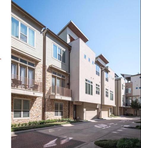 A szálláshely kívülről, Contemporary Villa: Memorial park, Houston heights near Beer Can House