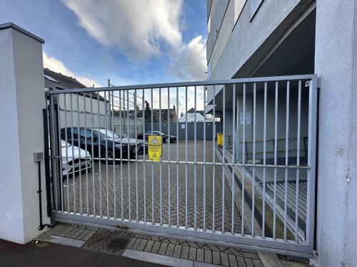 Modern Flat in Leigh Broadway