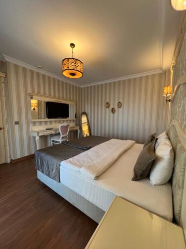 Family Room with Sea View image 9