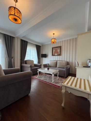 Family Room with Sea View image 10
