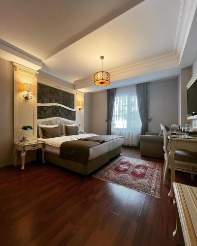 Double Room image 10
