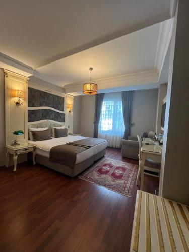Double Room image 7