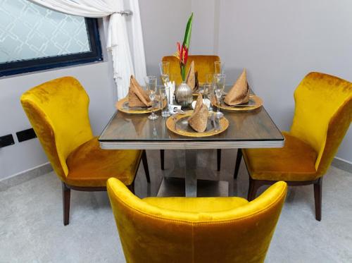 Mat og drikke, Oak Plaza Hotel East Airport in Kpeshie