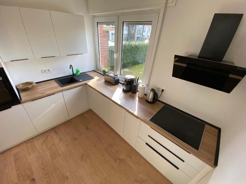 кухня, House l 10 Beds l 5 Bedrooms l 4 Bathrooms l WI-FI in Ліпштадт
