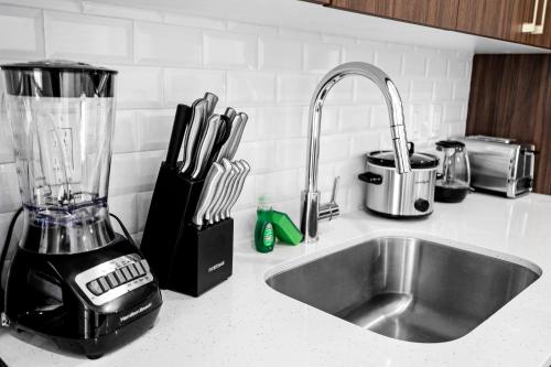 Prime Location 1-Bed Retreat With Free Parking detail
