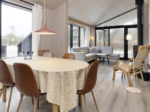 บริการและสิ่งอำนวยความสะดวก, 6 person holiday home in Løkken in มารุป