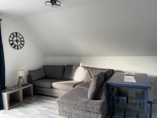 Lochside Loft - Self Catering Apartment for 2 In a great location for Inverness Airport and both Cabot Highlands & Nairn Golf Courses