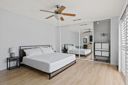 4BR-2B Near LAX, SoFi, & Disney in Lynwood, USA