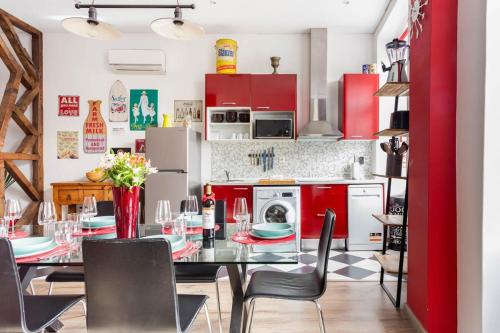 SuperCentralWalkAnywhere AC&Lift by LD Apartments - image 3