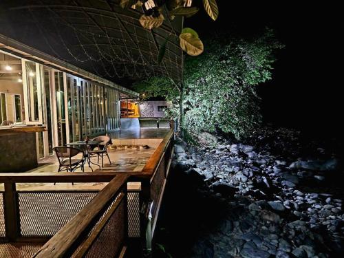 Omgivelser, Rugading Riverside Villa near Kota Kinabalu. in Penampang