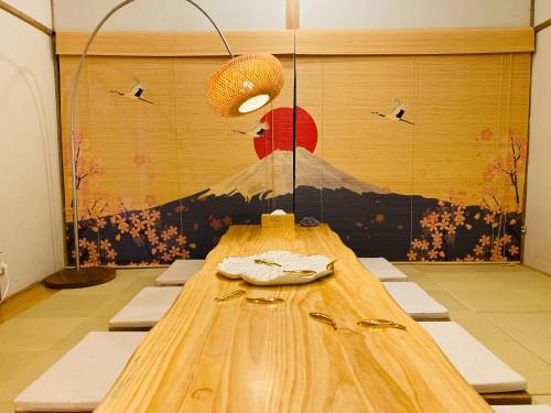 竹の隠れ家：自然豊かな遊歩道ある完全貸切一軒家、静寂と利便性が交わる場所、芦ノ湖まで車で10分-