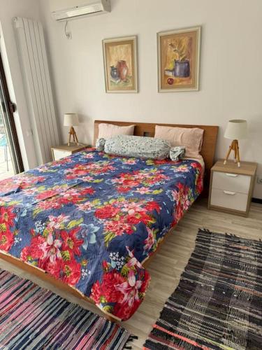 Large Guest House Apartment with Parking and Patio Garden, Near City Center & Kazanlak Stadium