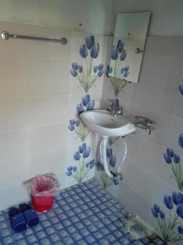 Family Room with Private Bathroom image 5