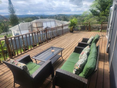 Beautiful Battersea Lodge in Mandeville