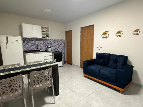 1 double bed, 2 twin beds