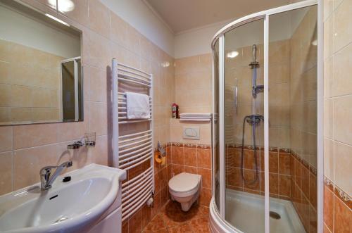 Zuhanyzó, Apartmány u Adama (Apartmany u Adama) in Rokytnice V Orl. Horach